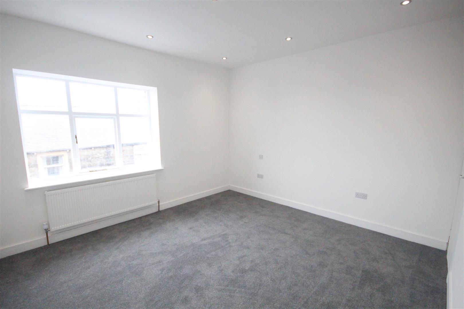 3 bedroom terraced house To Let in Barnoldswick - IMG_3614.jpg